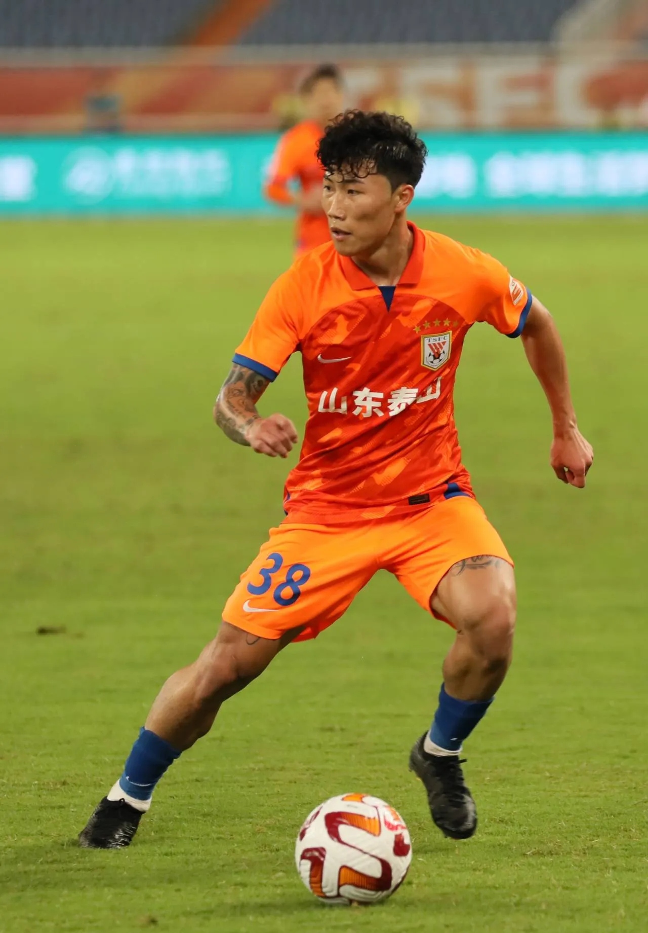 今夜CBA常规赛焦点战,山东泰山迎来里程碑,媒体盛赞,资深球员宣示担当 今夜CBA常规赛焦点战,山东泰山迎来里程碑,媒体盛赞,资深球员宣示担当