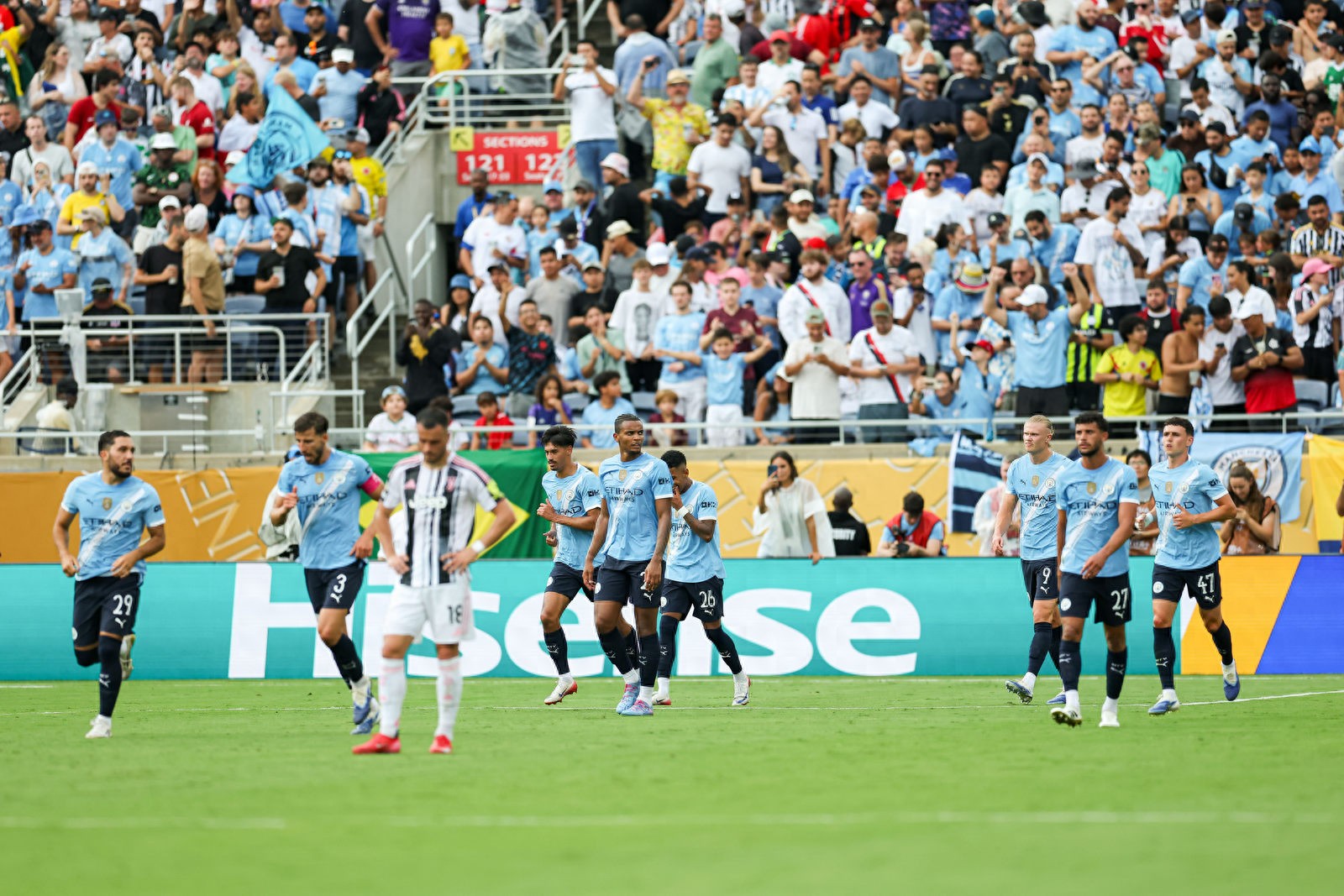 曼联迎亚冠关键赛，今夜迎来里程碑，媒体盛赞，赛季目标并未改变